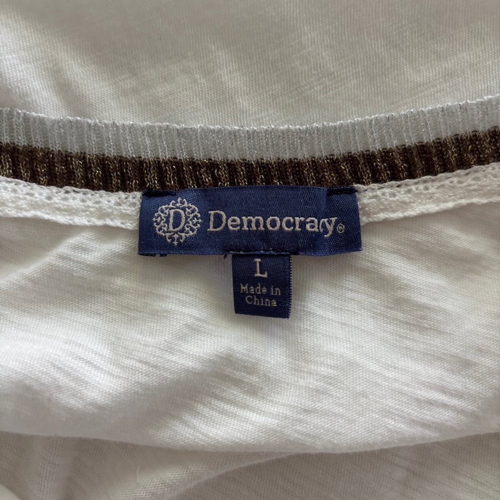 Democracy | Hi Lo Tank Top with Bronze and Silver Metallic Contrast Trim Large - Picture 15 of 15